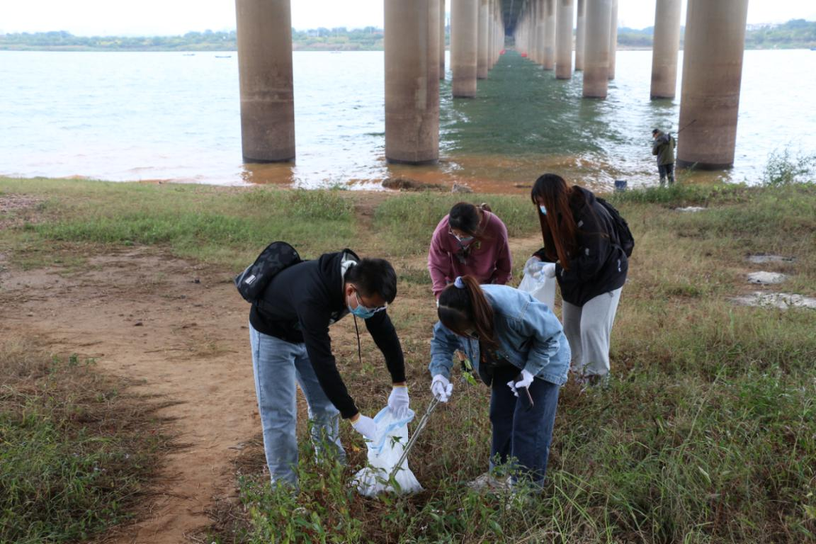 4399a31029f1478b82994316919cf303.png 4399a31029f1478b82994316919cf303.png