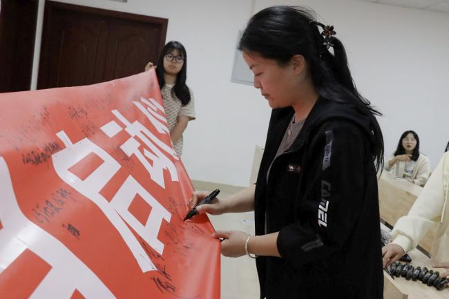 2cbeae0d92be41b8bdcdc2029210fd03.png 2cbeae0d92be41b8bdcdc2029210fd03.png