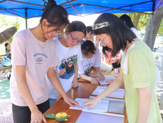 e82cb863ff2e43f389a8fdcc6b3bb3b9.png image.png