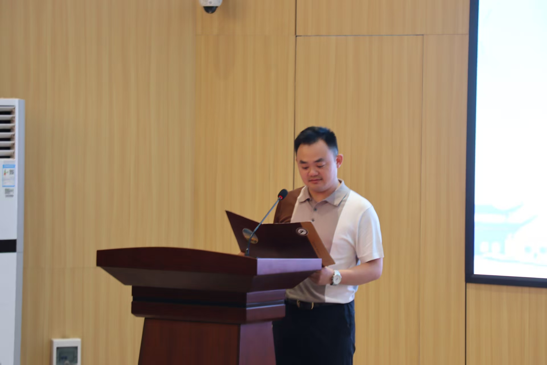 576062ef5335492c94b542f9489ce107.png 576062ef5335492c94b542f9489ce107.png