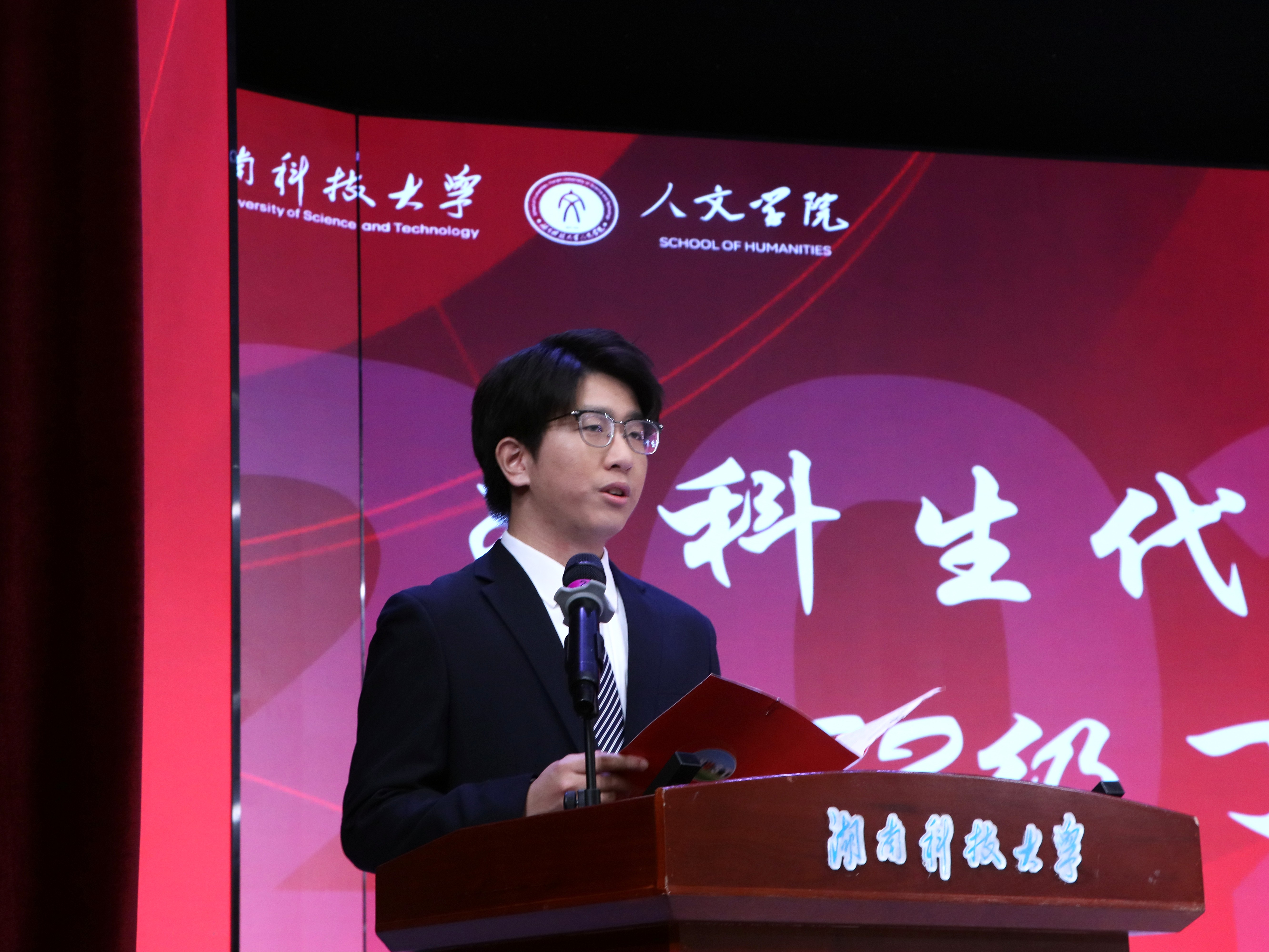 14c7ee2b1f274186bd4bbb5e9124ac70.jpg 14c7ee2b1f274186bd4bbb5e9124ac70.jpg